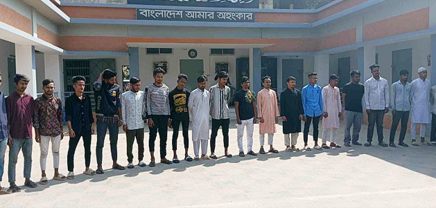 কিশোর গ্যাং গ্রুপের সদস্যরা